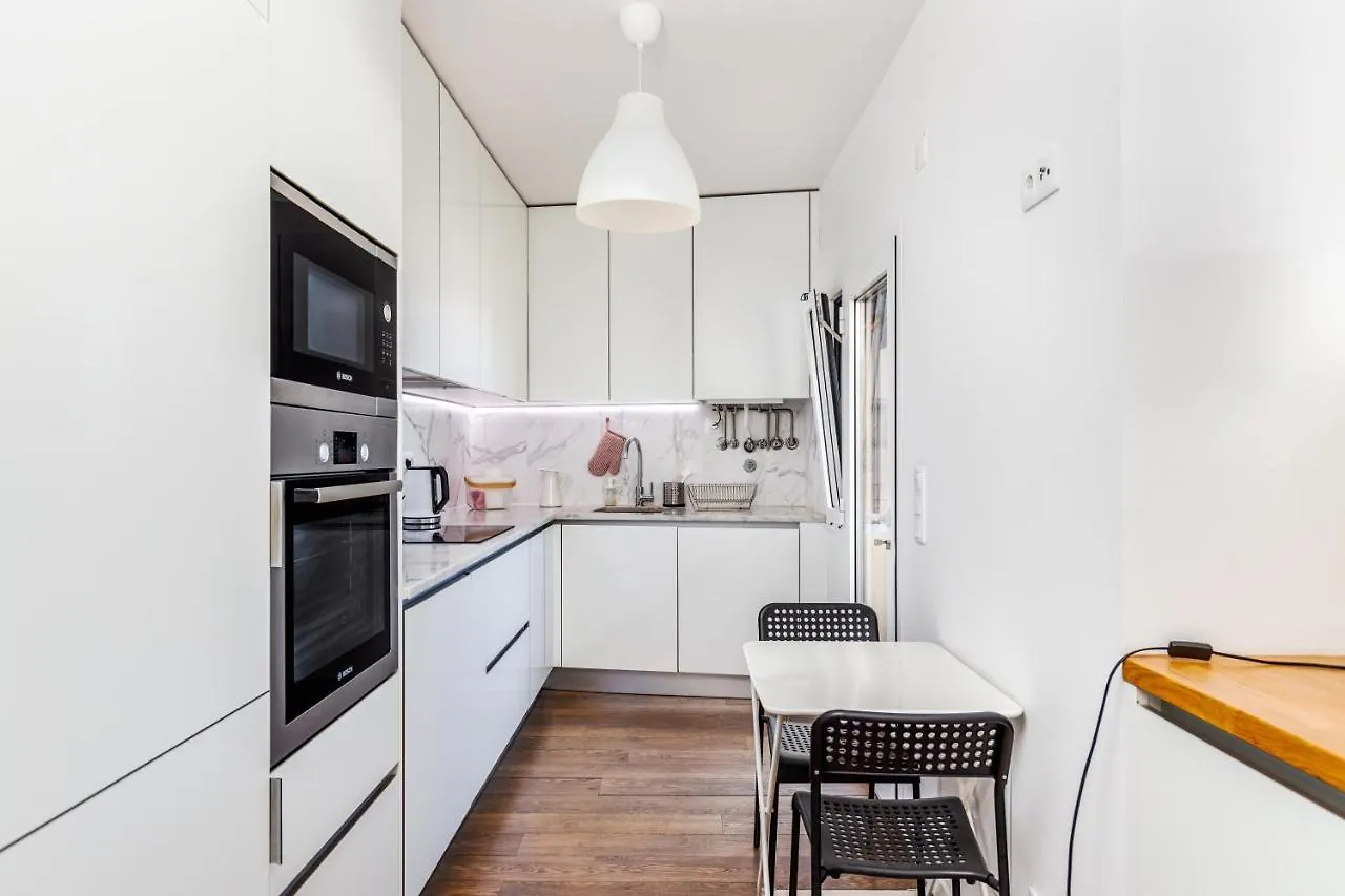 Appartamento 110M2 Flat, Large Terrace With A View And A Garden Lisbona